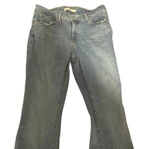 Vintage Classic Bootcut Levi’s Light-Wash Size 6